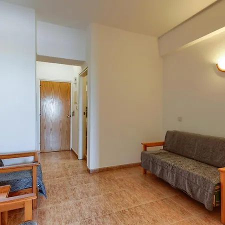 Apartment Kyparissos