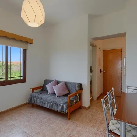 Apartment Kyparissos *